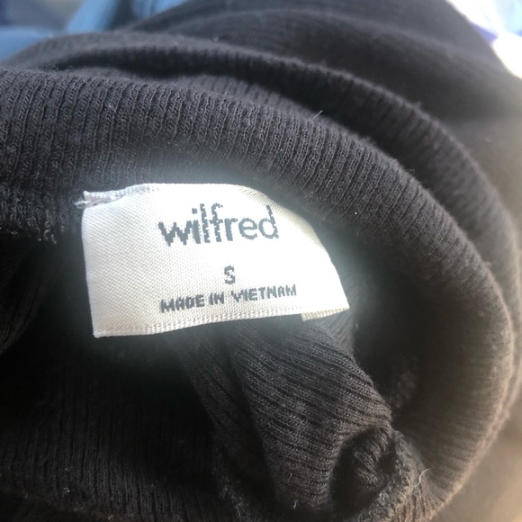 Black Wilfred Turtleneck - Small - Picture 5 of 5